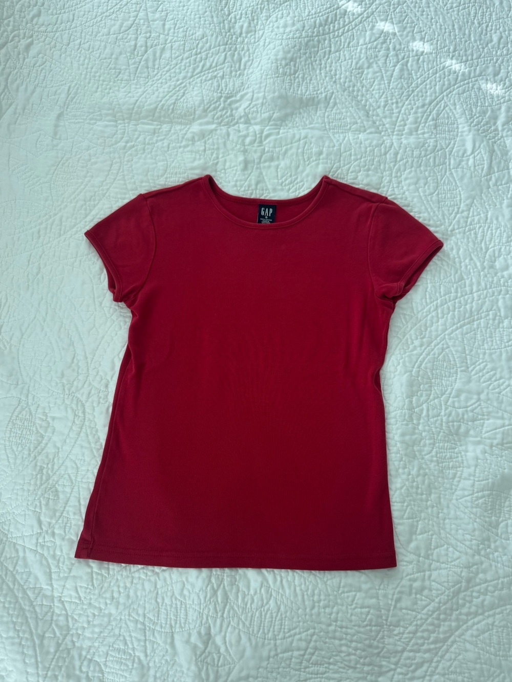 GAP Women's Crimson Crew Neck Short Sleeve Tee